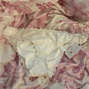 NWT low coverage cheeky